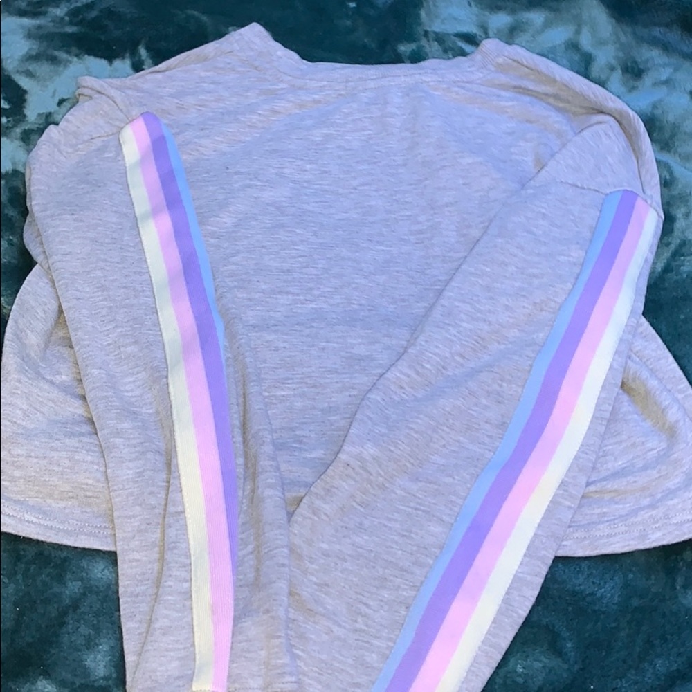 cropped sweatshirt